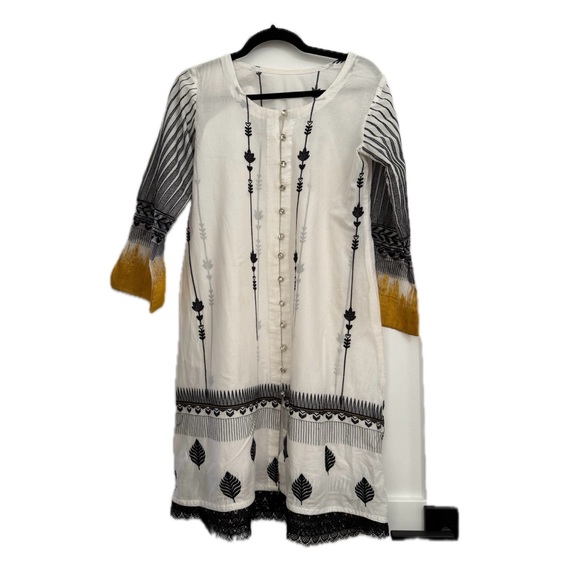 Zara Shahjahan Embroidered Lawn - Picture 4 of 6